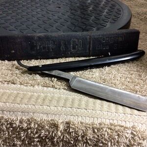 Black Straight Razor with Stainless Blade for Men Grooming